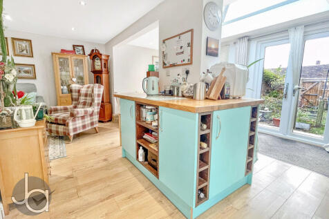 20251018_14421801...