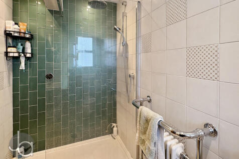 20251028_10304185...