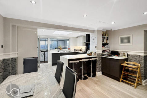 20251128_15120692...