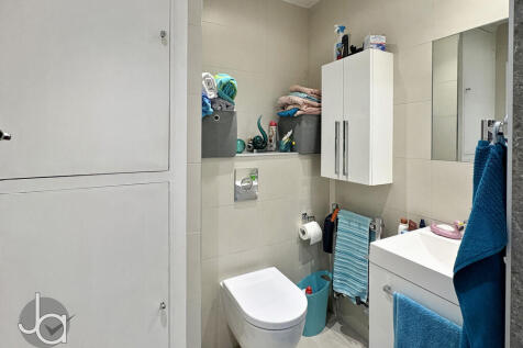 20251209_14463812...