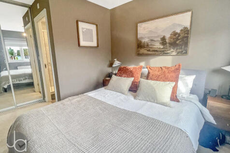 20251128_10544899...