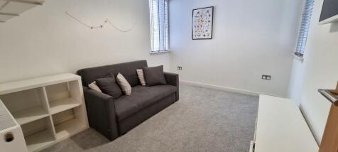 Bedroom 5/Playroom