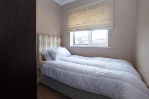 Second bedroom