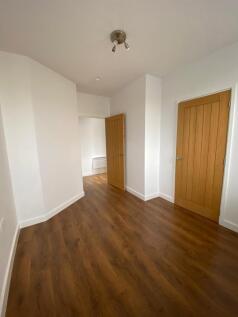 Bedroom 1 &#43;wardrobe