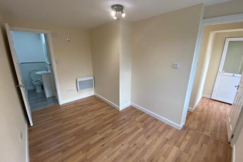 Flat A bedroom