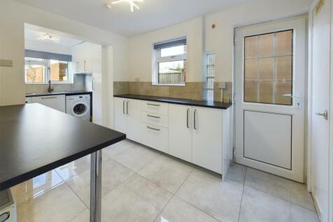 Spacious Kitchen