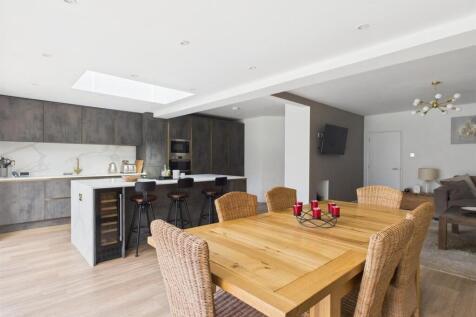 Living Kitchen/Dining/Lounge