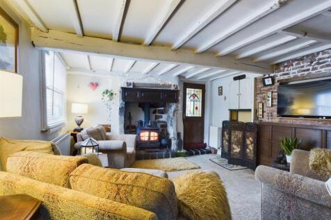 Living Room/Sitting Room