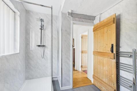 Bathroom/Shower Room