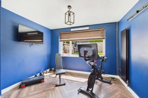 Gym/Additional Kitchen/Diner
