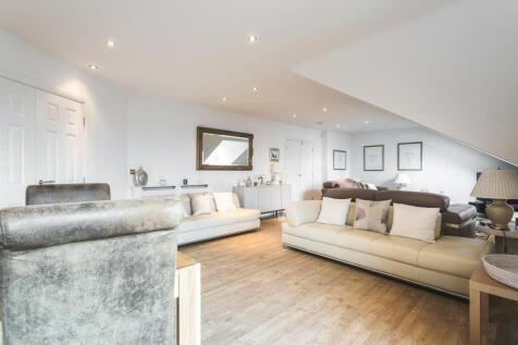 Open Lounge/Dining Room