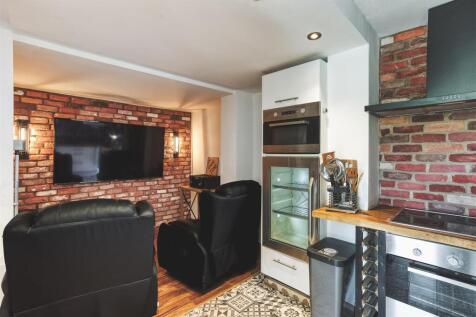 Kitchen/Snug