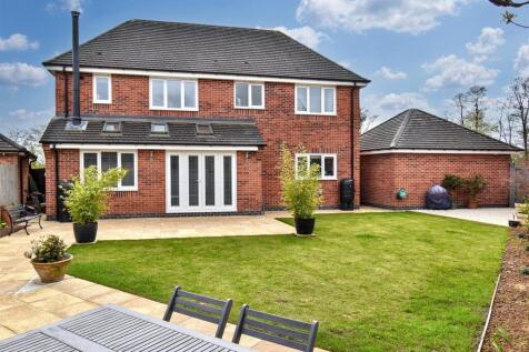 Enclosed Rear Garden