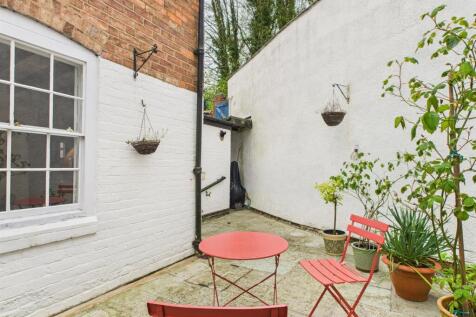 Courtyard Garden