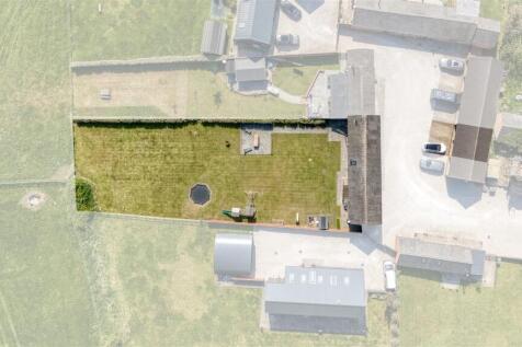 The Granary Plot &amp; Garage
