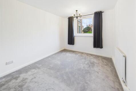 Bedroom With In-Built Storage