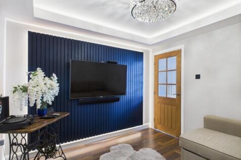 Snug/Cinema Room