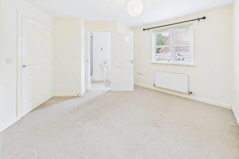 Master Bedroom With En-Suite