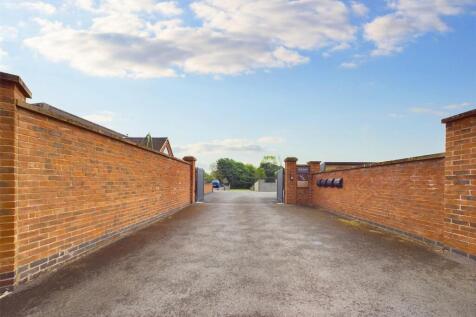 Driveway Entrance