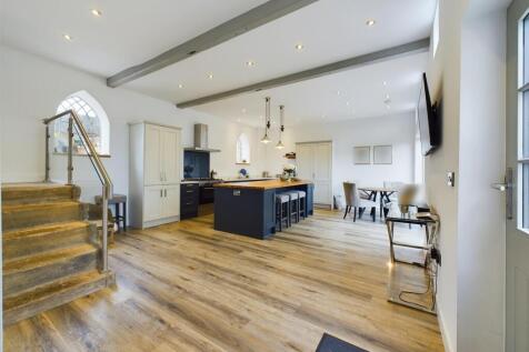 Kitchen/Dining Area