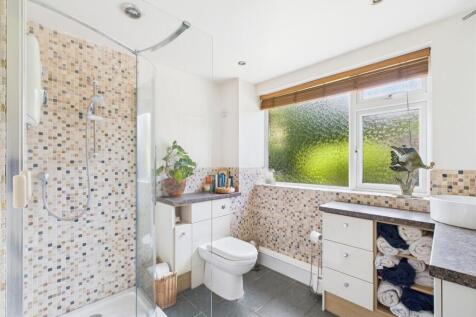 Family Shower Room