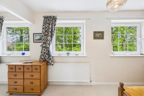 Windows In Master Bedroom