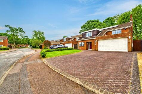 Significant Car Parking With Garage For Parking Or
