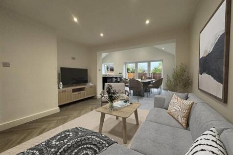 Living/Dining Area