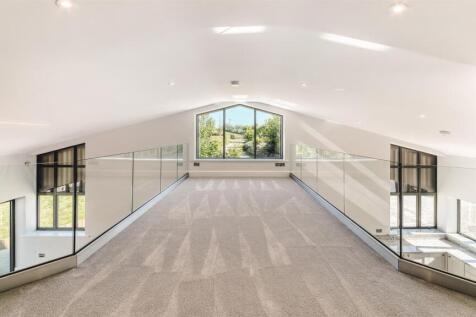 Landing/Mezzanine