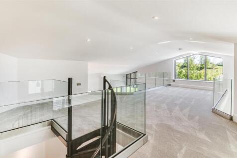 Landing/Mezzanine