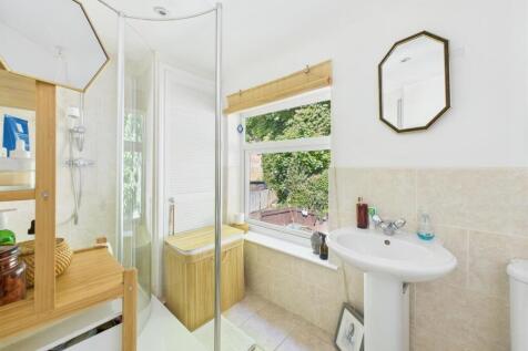 Bathroom/Shower Room