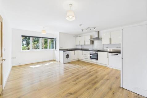 Spacious Open Plan Living/Dining Kitchen
