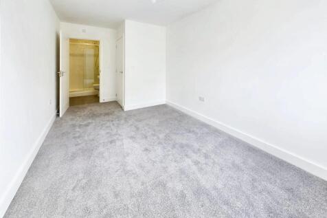 Master Bedroom With En-Suite.jpeg