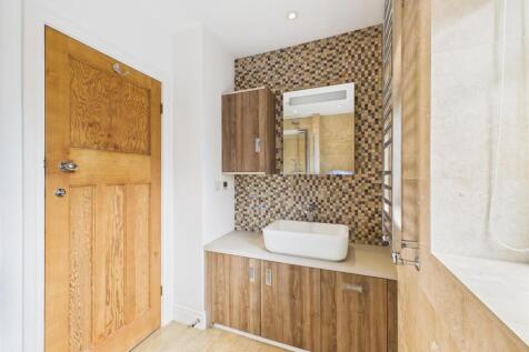 Family Shower Room
