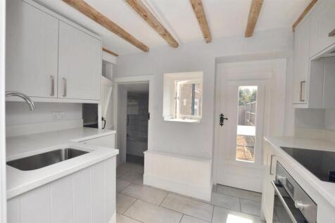 Kitchen Area.jpeg