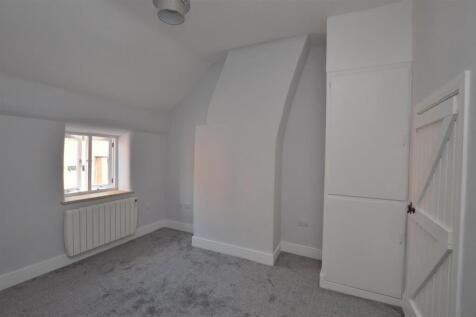 DOUBLE BEDROOM 1