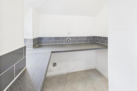 CAM04916G0-PR0087-STILL006.jpg