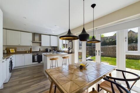 Superb Living Kitchen/Dining Room