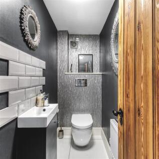 Cloakroom (Second Cloakroom)