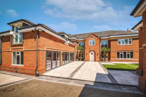 Front &amp; Rear Gardens