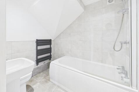 Nicely Fitted Bathroom