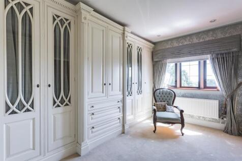 Walk-in Wardrobe