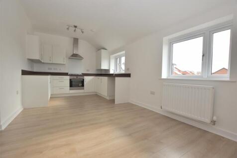 Superb Open Plan Living/Dining Kitchen