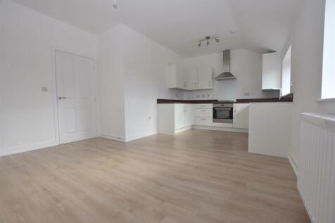 Superb Open Plan Living/Dining Kitchen