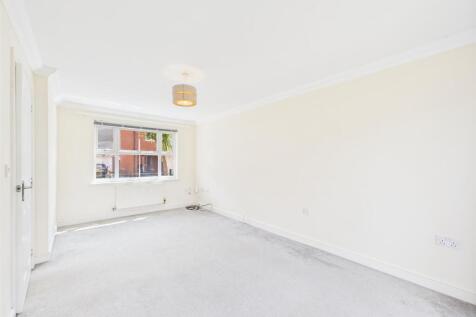 CAM04916G0-PR0099-STILL005.jpg