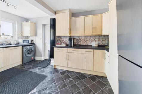 Nicely Fitted Kitchen