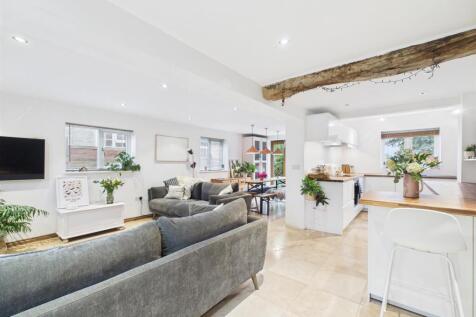 Open Plan Living Kitchen/Dining/Snug