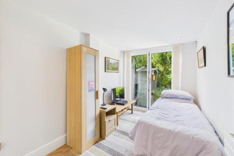 Ground Floor Bedroom/Study