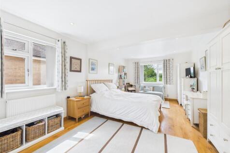 Large Principle Bedroom