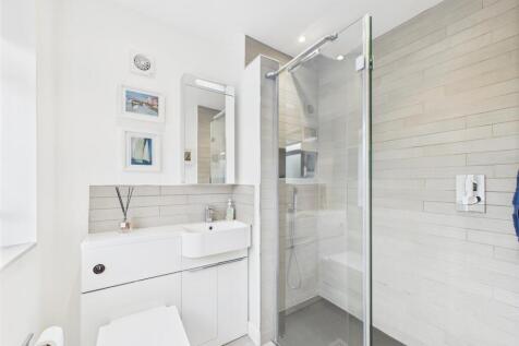 Well-Appointed Shower Room